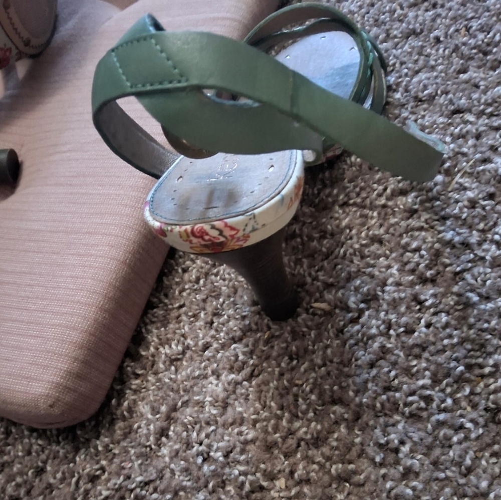 Kenzie Mint Green Strappy Sandals - Picture 13 of 16